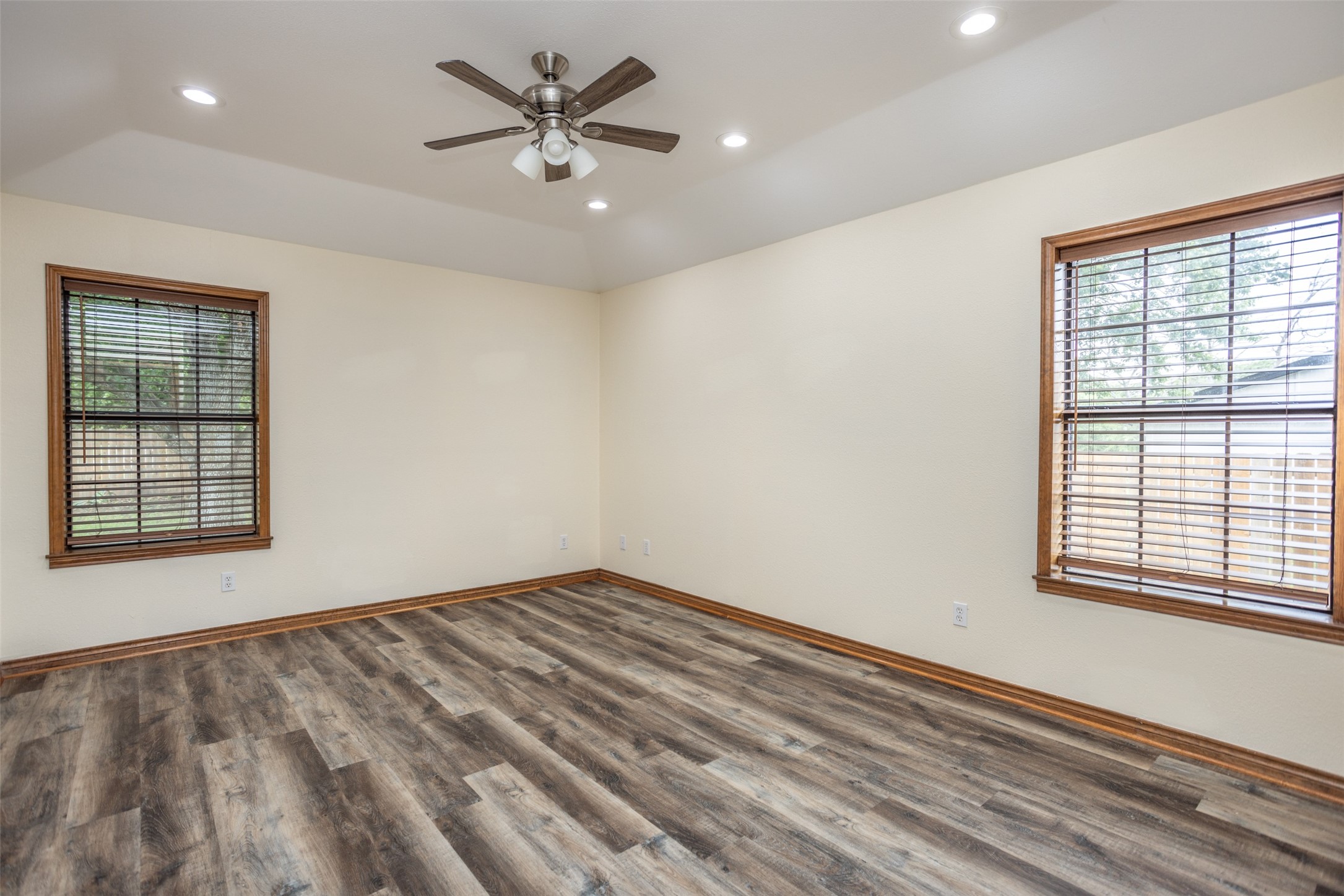 292 Old Spanish Trail Valley View TX 76272