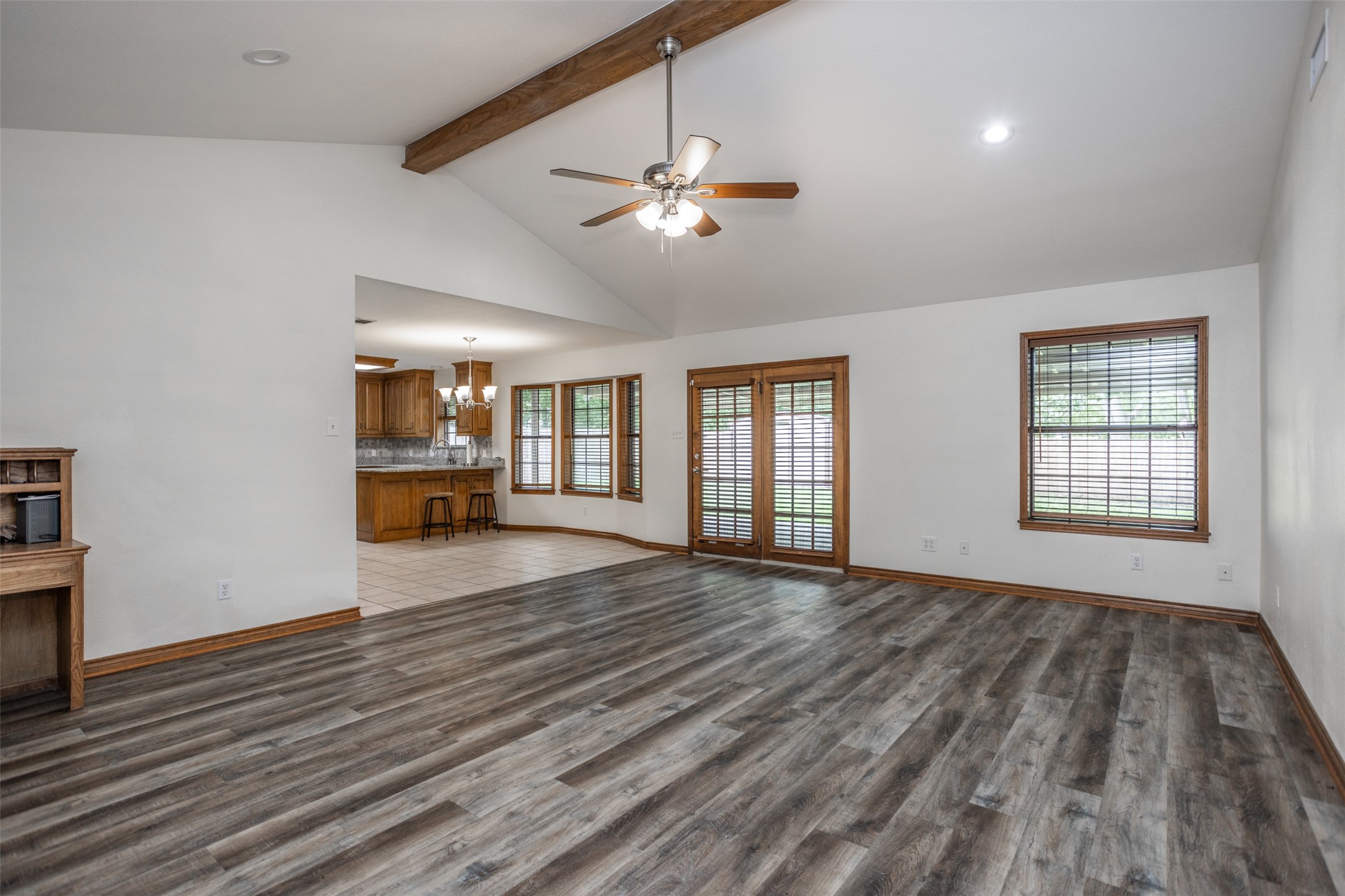 292 Old Spanish Trail Valley View TX 76272