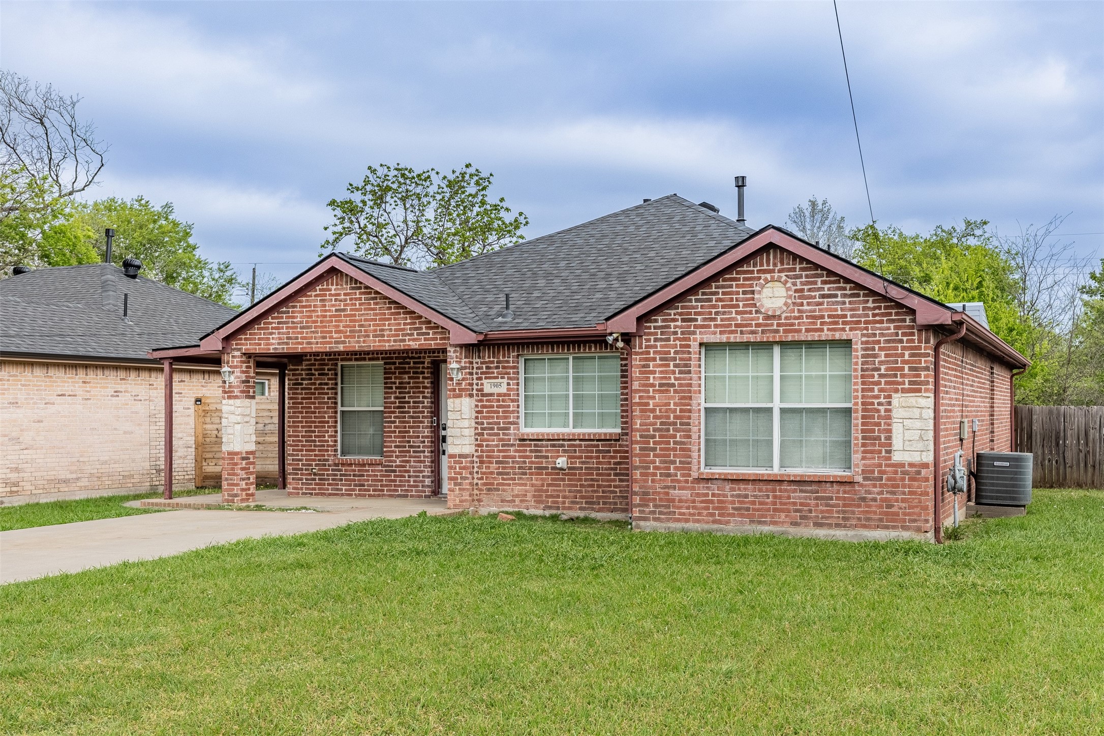1905 E Alma Avenue Sherman TX 75090