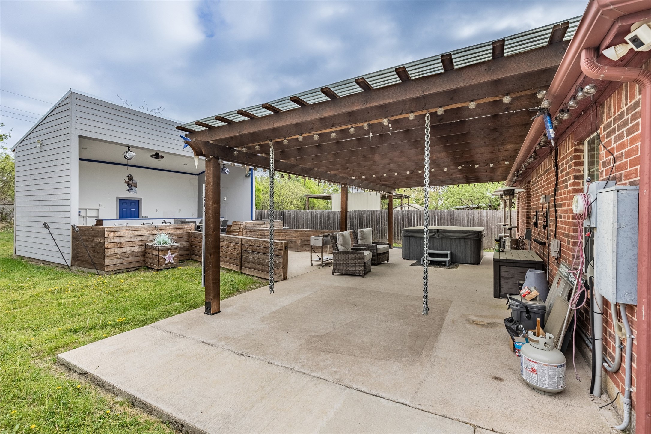 1905 E Alma Avenue Sherman TX 75090