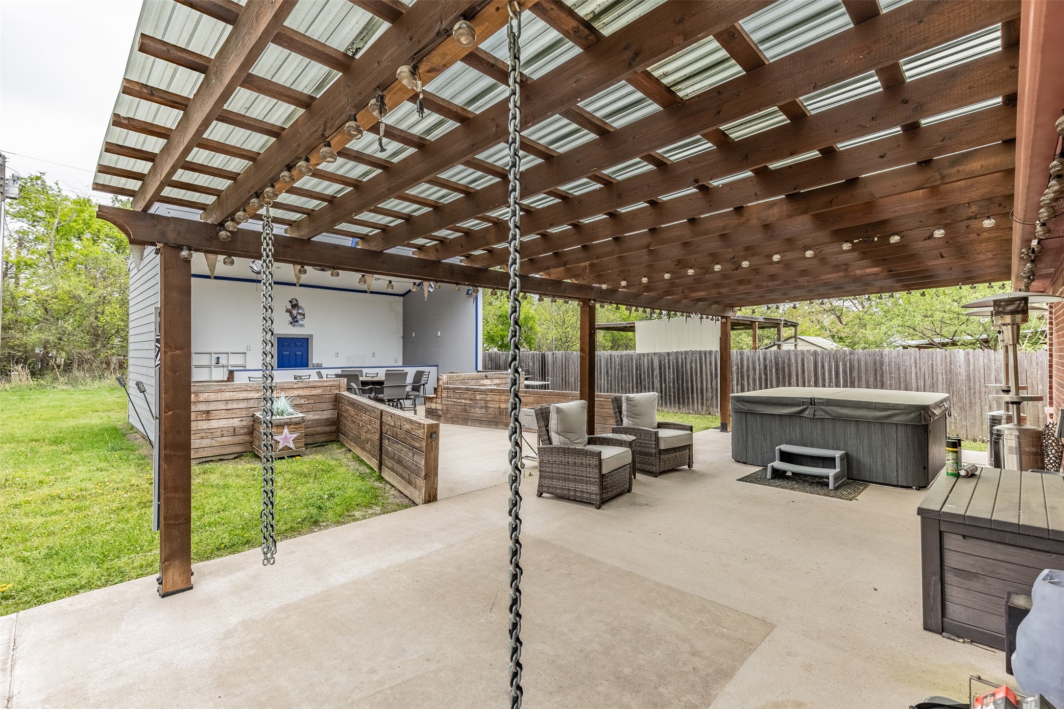1905 E Alma Avenue Sherman TX 75090