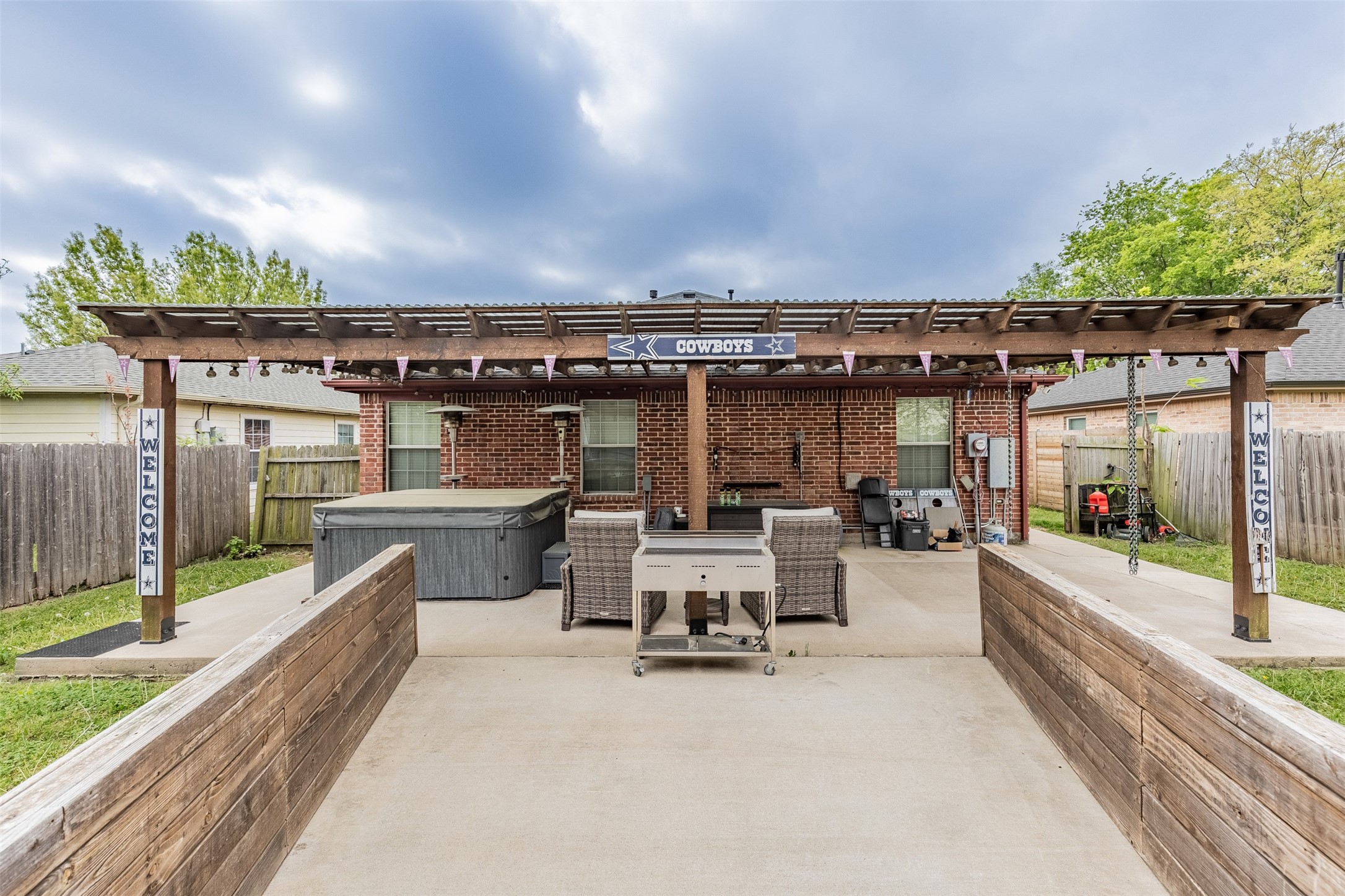 1905 E Alma Avenue Sherman TX 75090