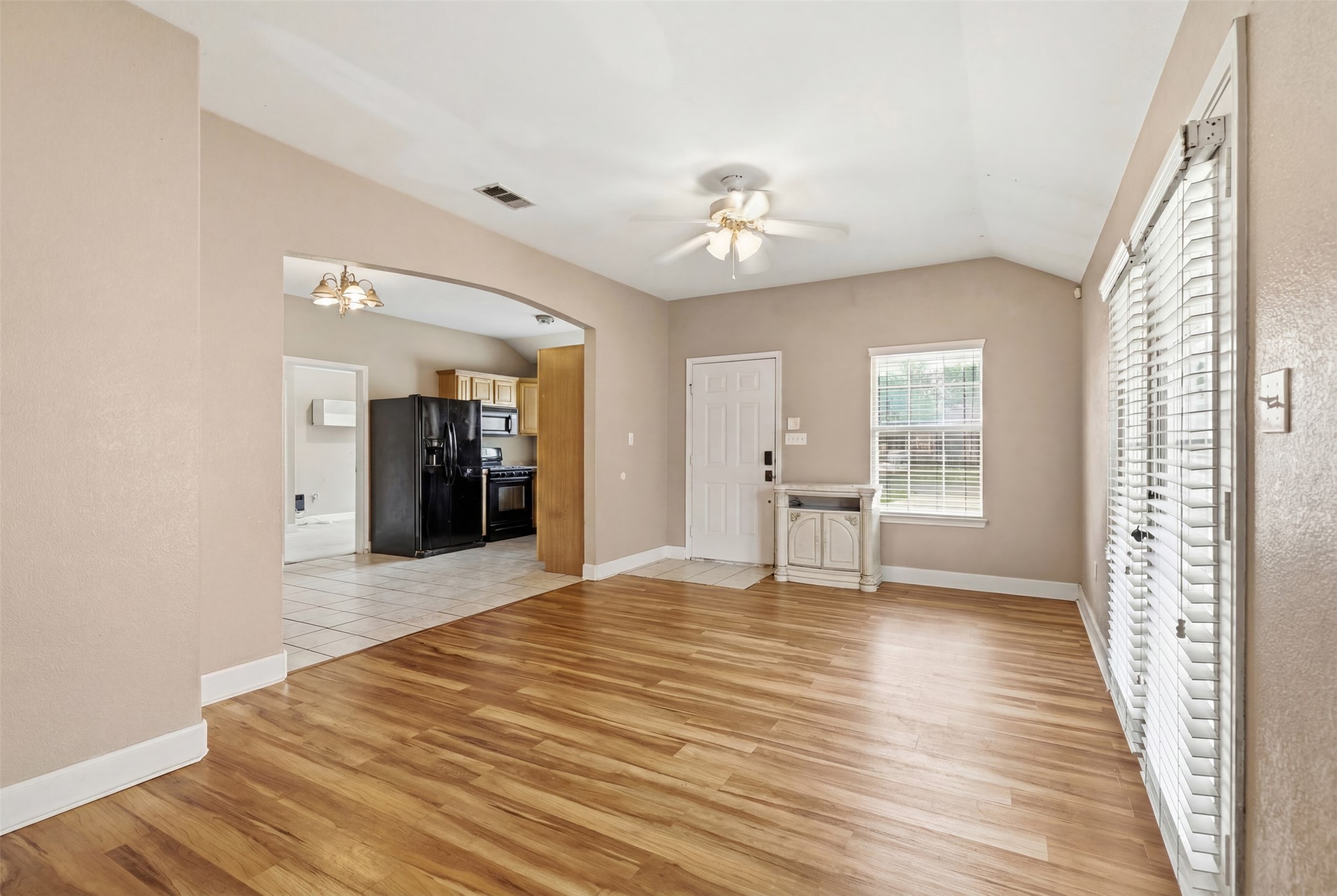 1905 E Alma Avenue Sherman TX 75090