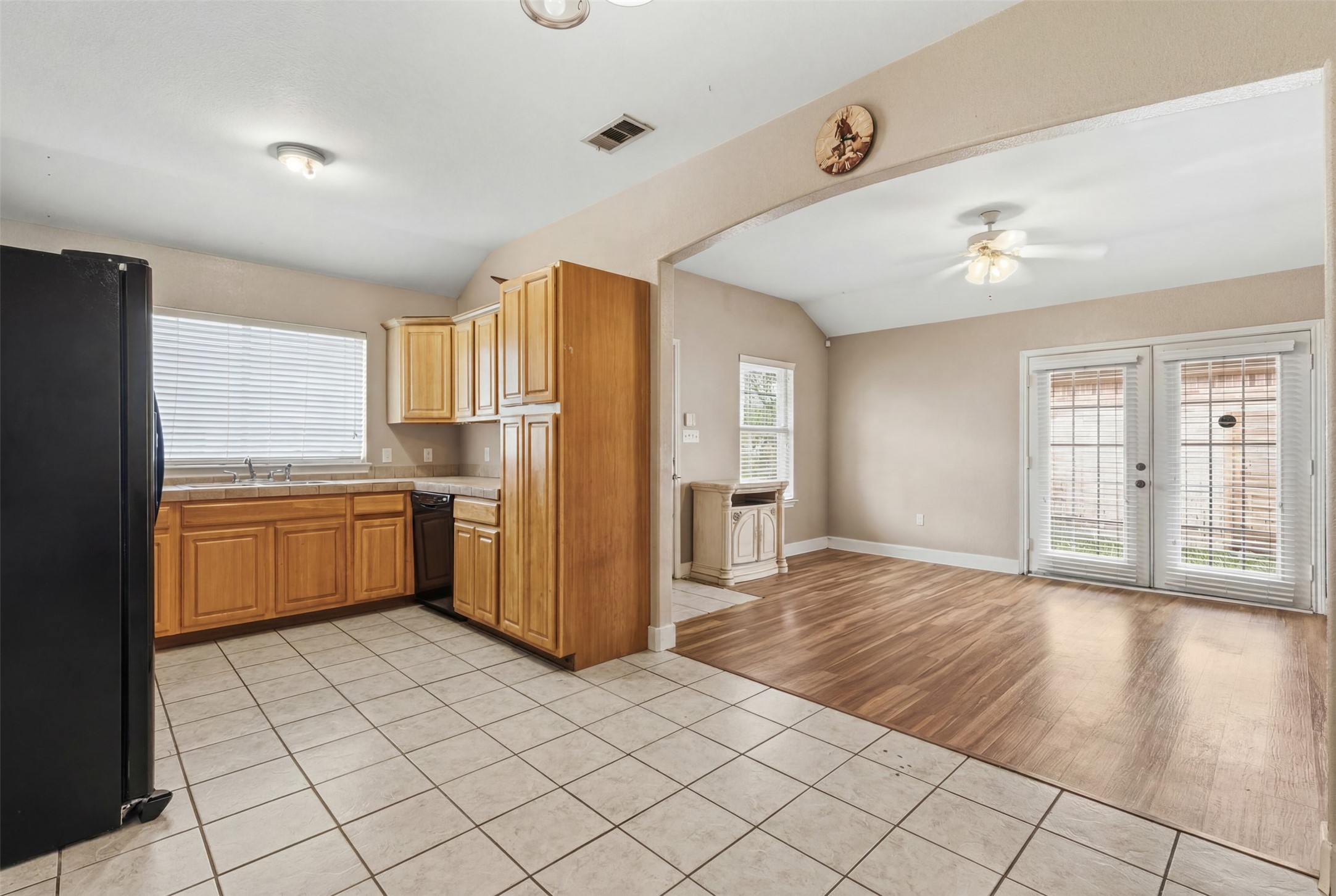1905 E Alma Avenue Sherman TX 75090