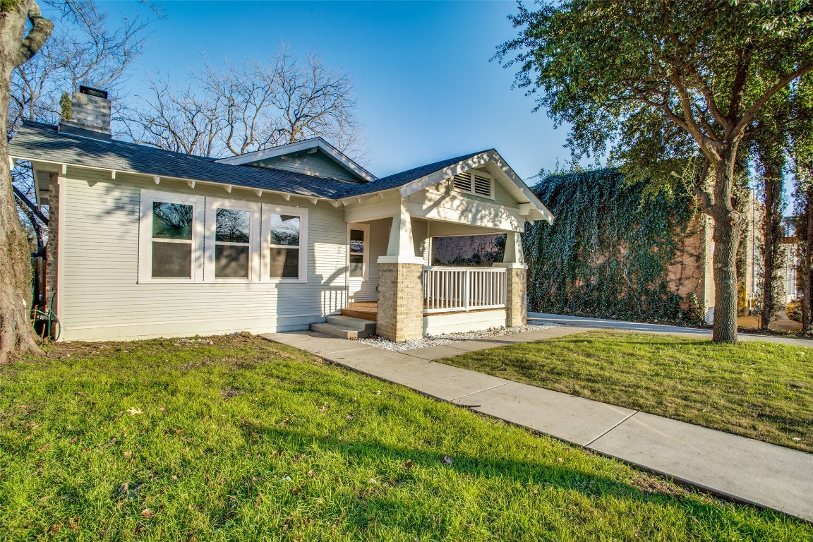 608 N Edgefield Avenue Dallas TX 75208