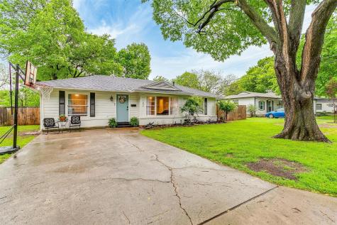 102 Charlotte Avenue Waxahachie TX 75165