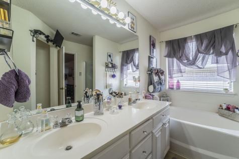 1634 Powder Horn Lane Arlington TX 76018