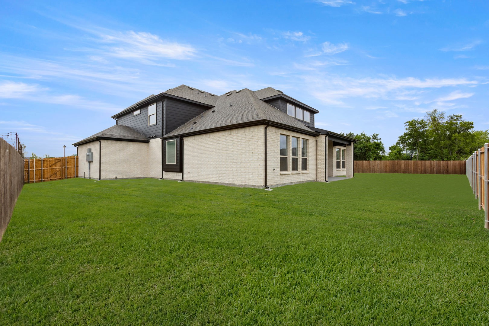 1743 Newport Lane Cedar Hill TX 75104