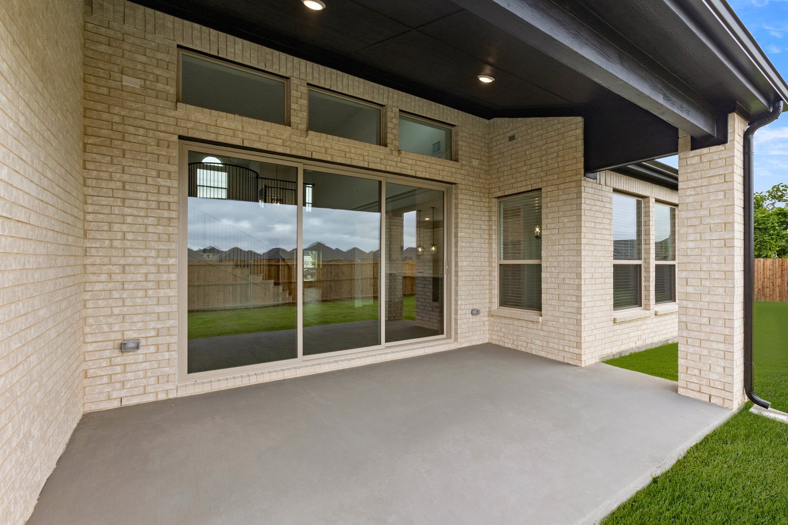 1743 Newport Lane Cedar Hill TX 75104