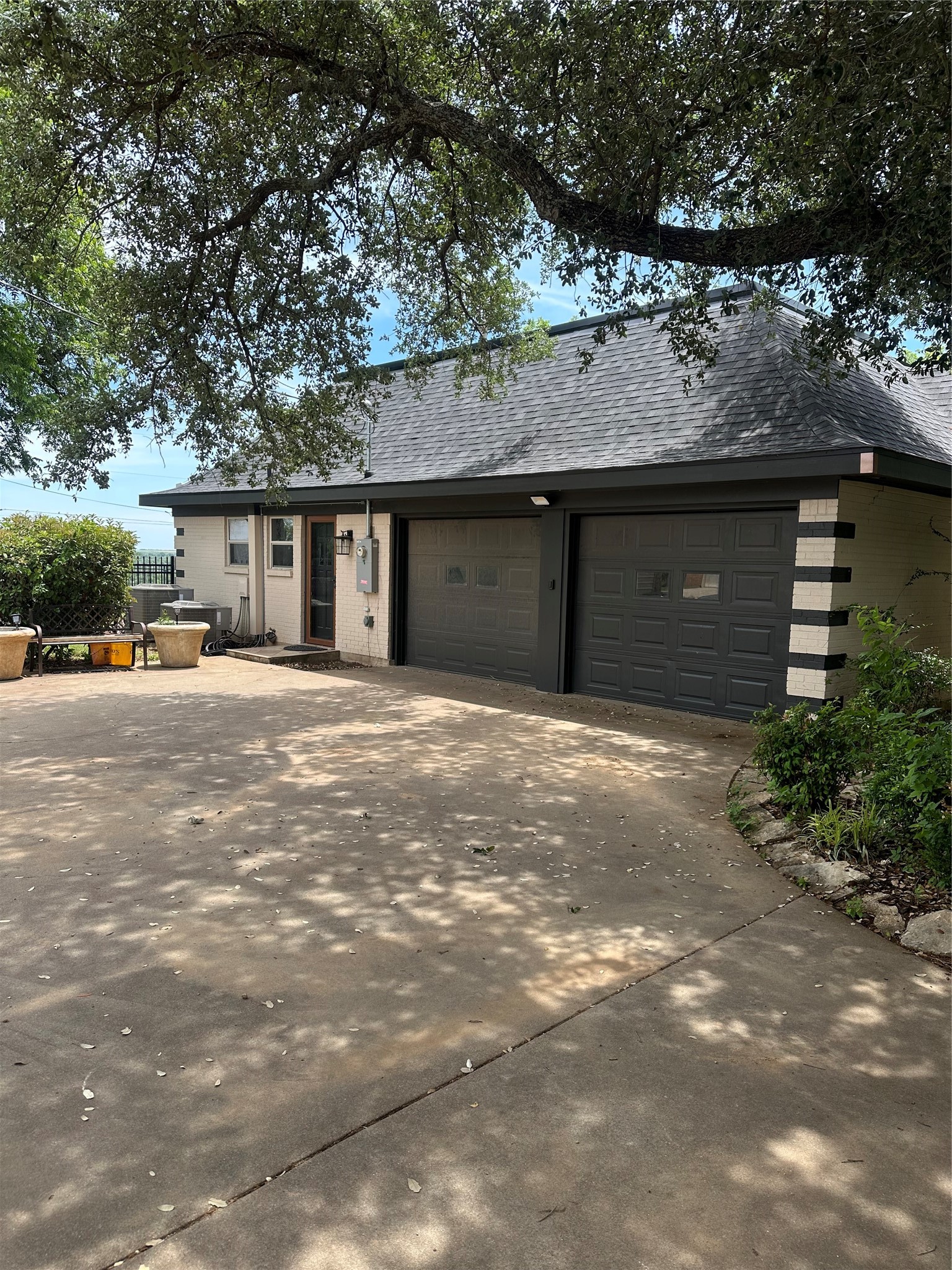 505 High Road Coleman TX 76834