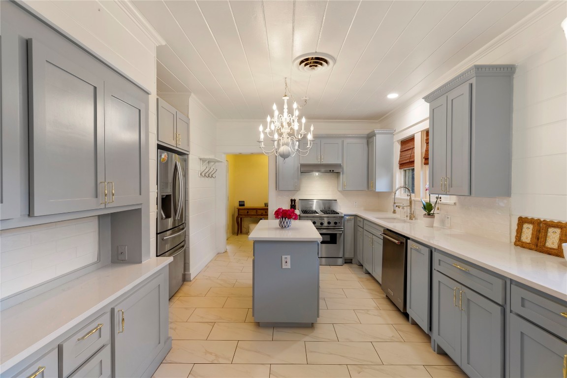 1216 Madeline Place Fort Worth TX 76107