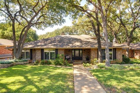 2318 Chimney Hill Drive Arlington TX 76012