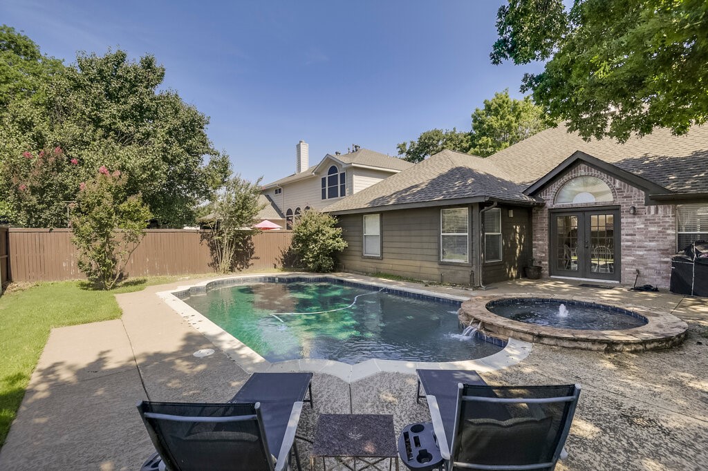 1718 Falcon Drive Corinth TX 76210