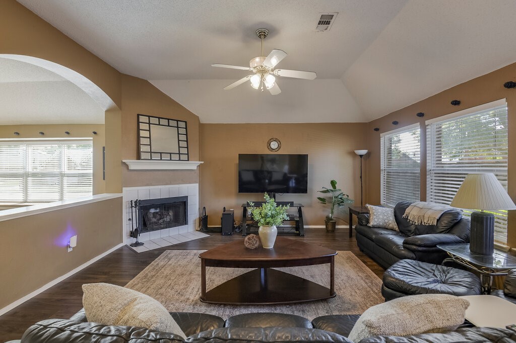 1718 Falcon Drive Corinth TX 76210