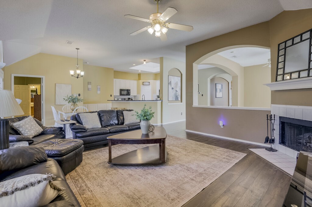1718 Falcon Drive Corinth TX 76210