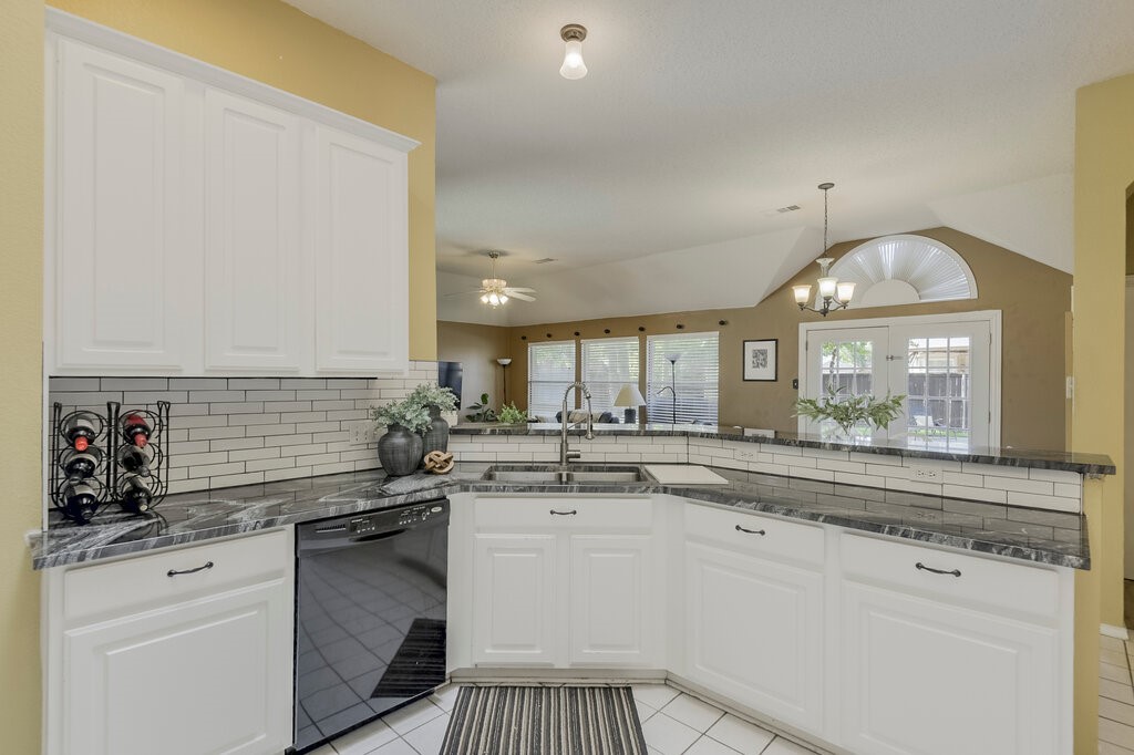 1718 Falcon Drive Corinth TX 76210