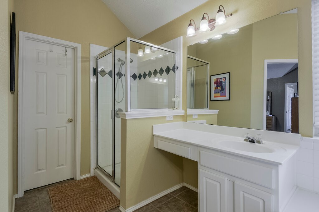 1718 Falcon Drive Corinth TX 76210