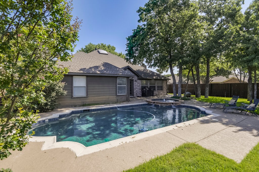 1718 Falcon Drive Corinth TX 76210