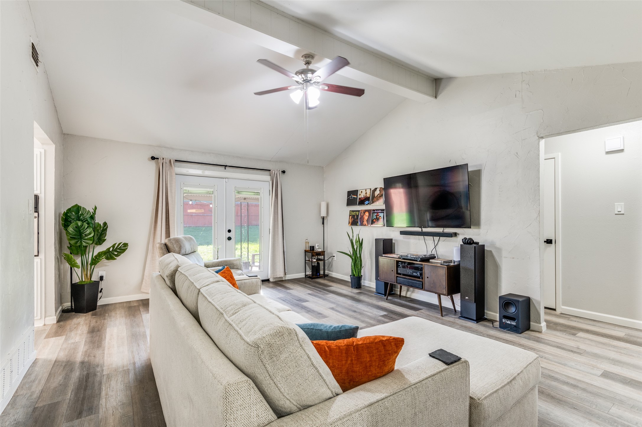 3820 Flamingo Lane Irving TX 75062