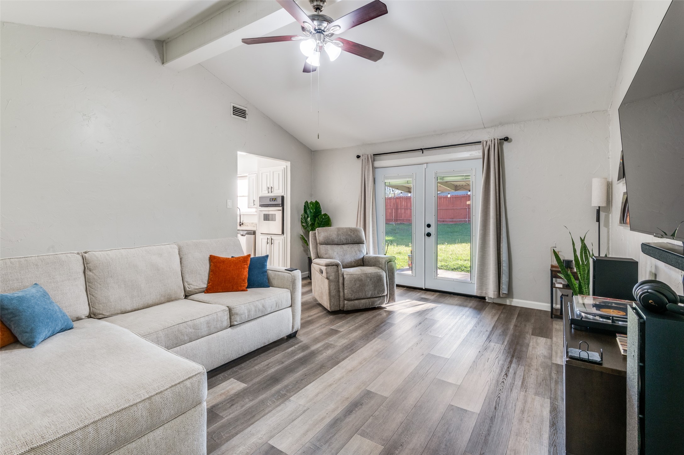 3820 Flamingo Lane Irving TX 75062