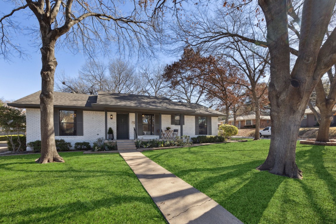 800 Misty Glen Drive Desoto TX 75115