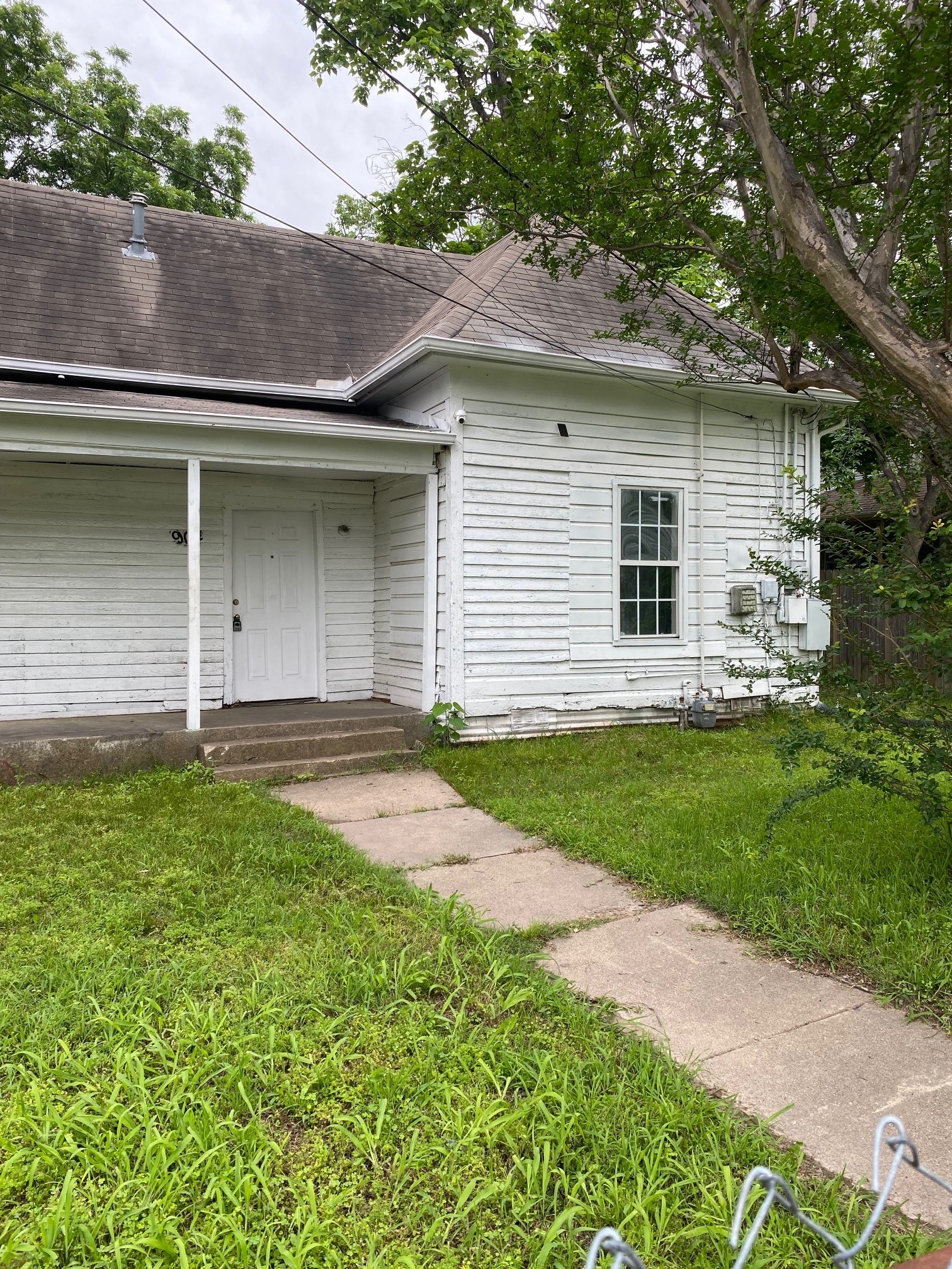 904 E College Street Terrell TX 75160