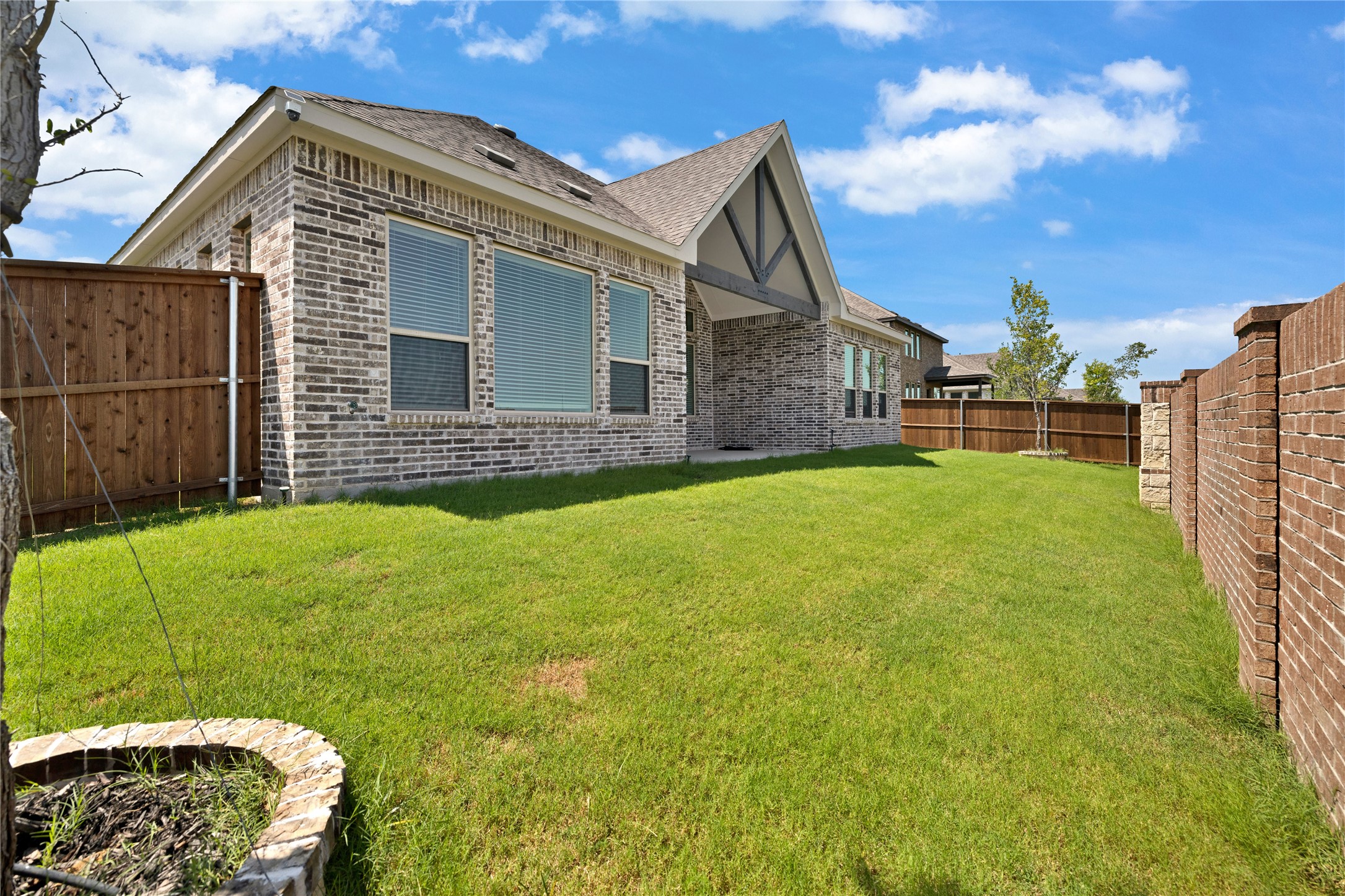 2307 Sam Street Mansfield TX 76063
