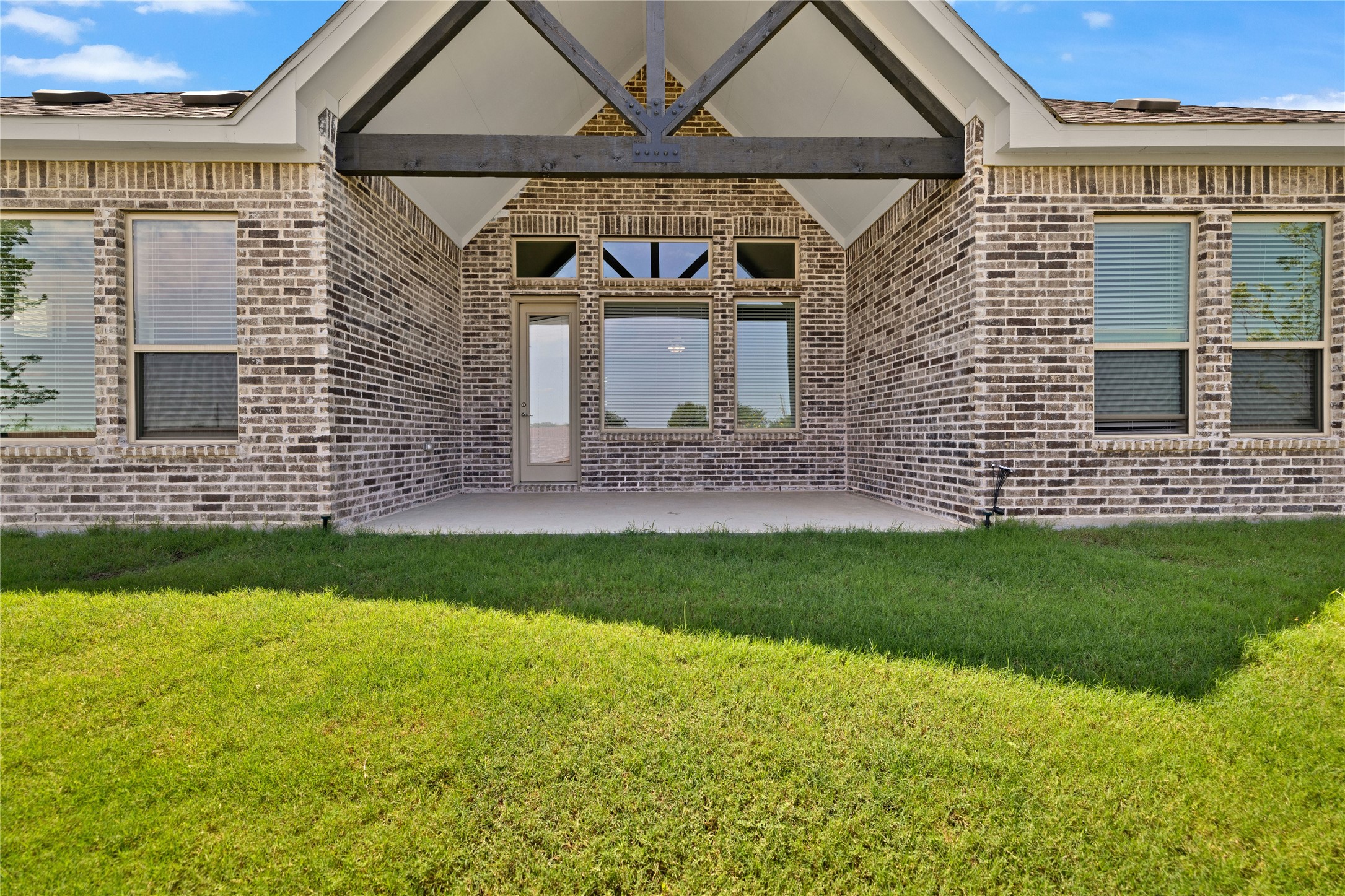 2307 Sam Street Mansfield TX 76063