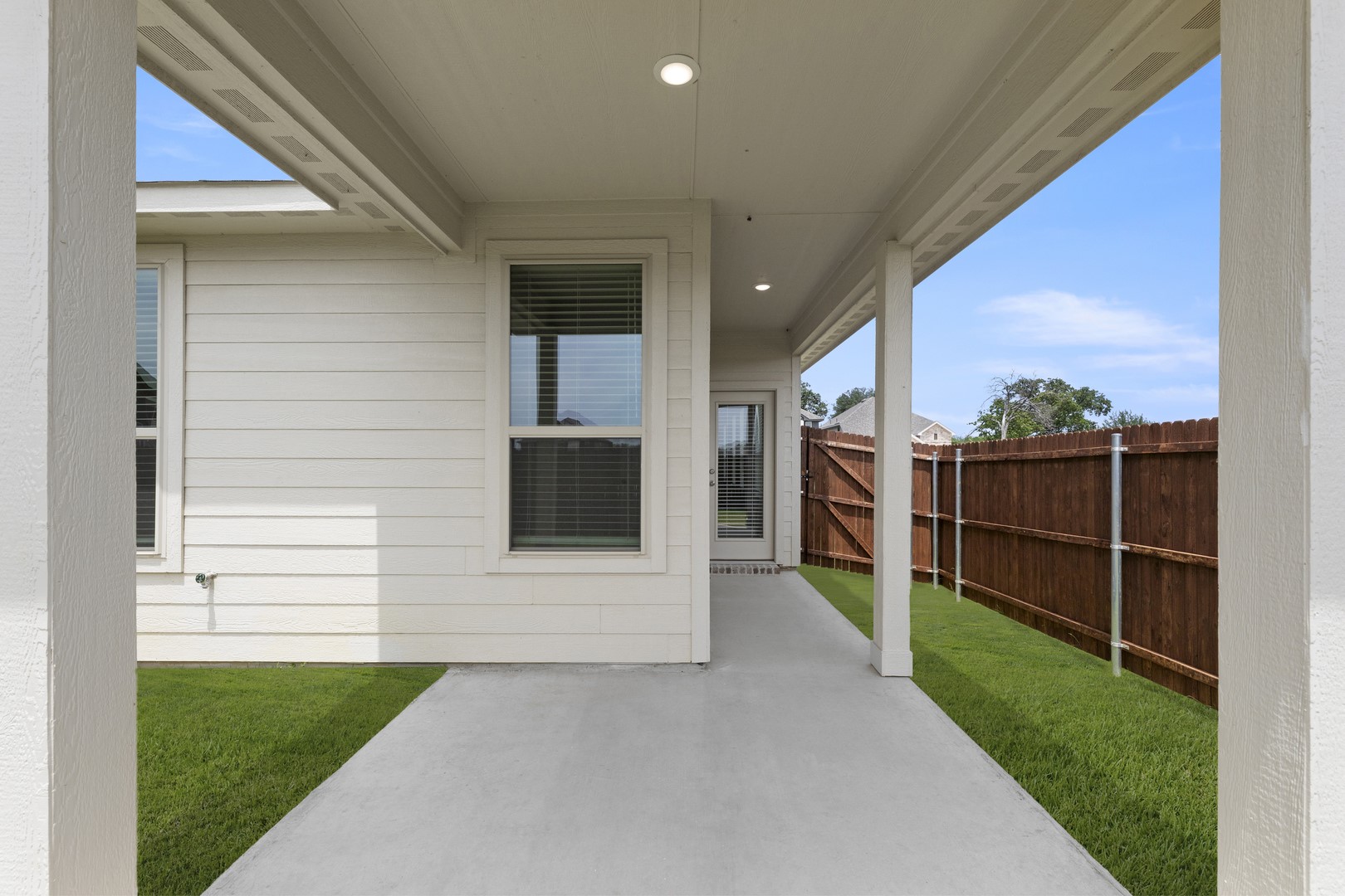1713 Edgeway Drive Aubrey TX 76227