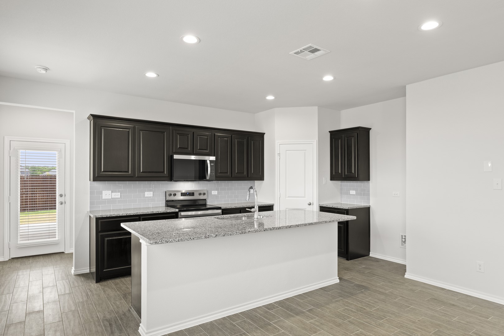 1713 Edgeway Drive Aubrey TX 76227