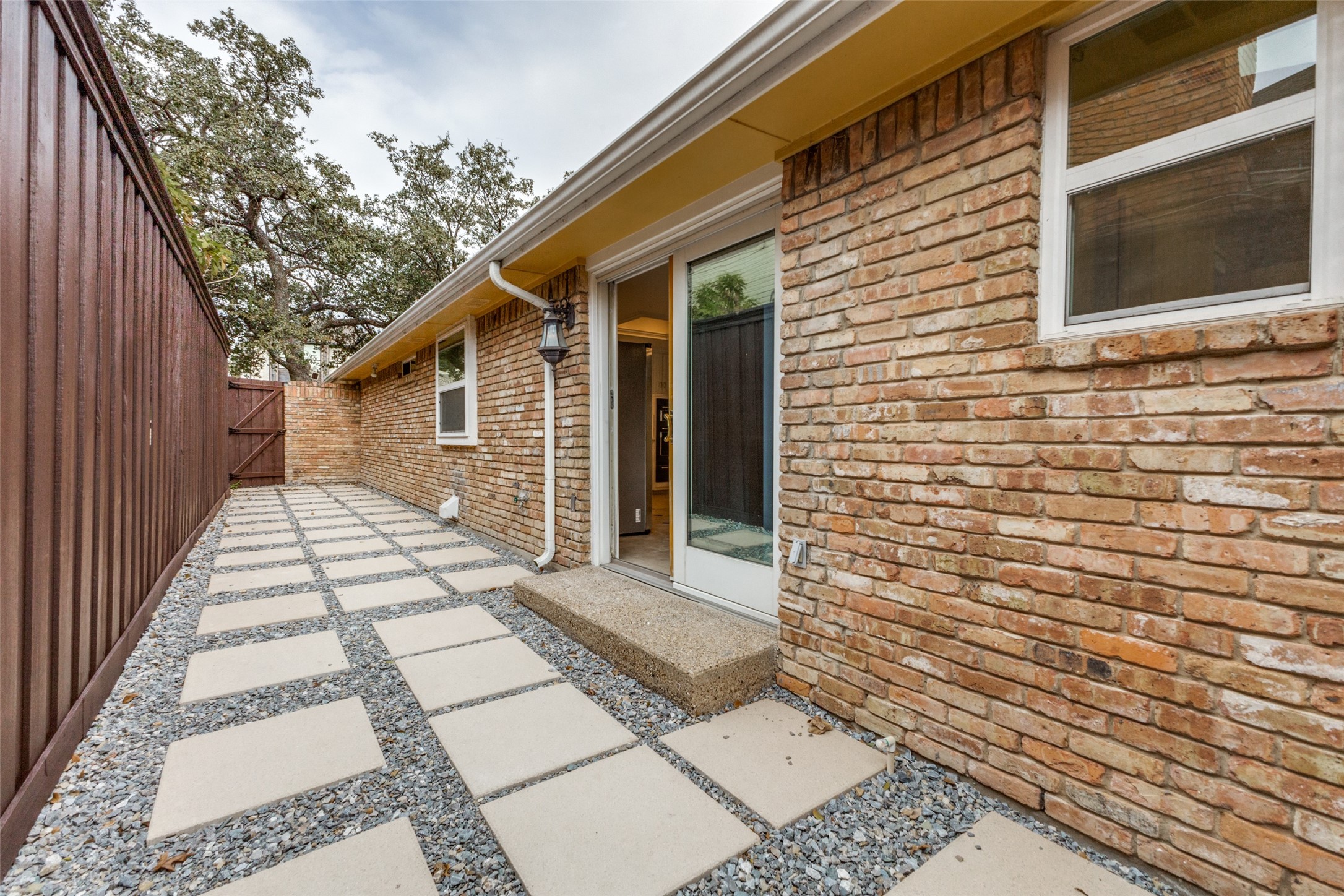 5738 Deseret Trail Dallas TX 75252