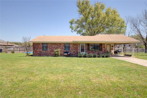 602 Dejay Street Fairfield TX 75840