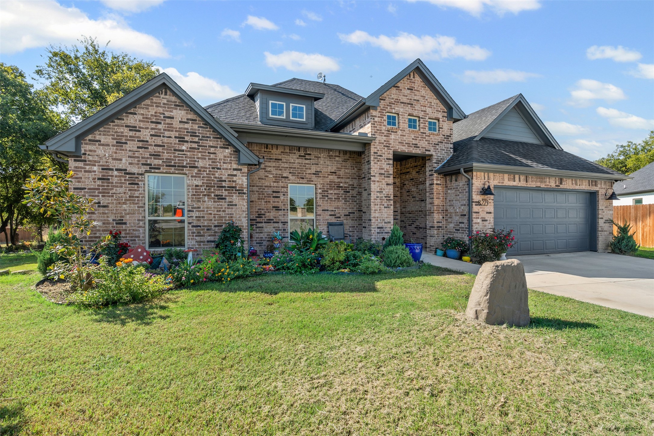 8223 Loar Court Fort Worth TX 76126