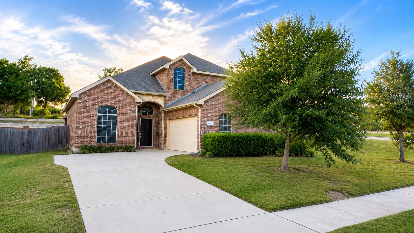 1201 Goffin Drive Desoto TX 75115