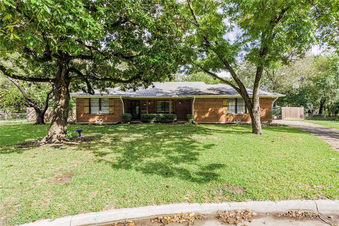 601 Elm Circle Mesquite TX 75149