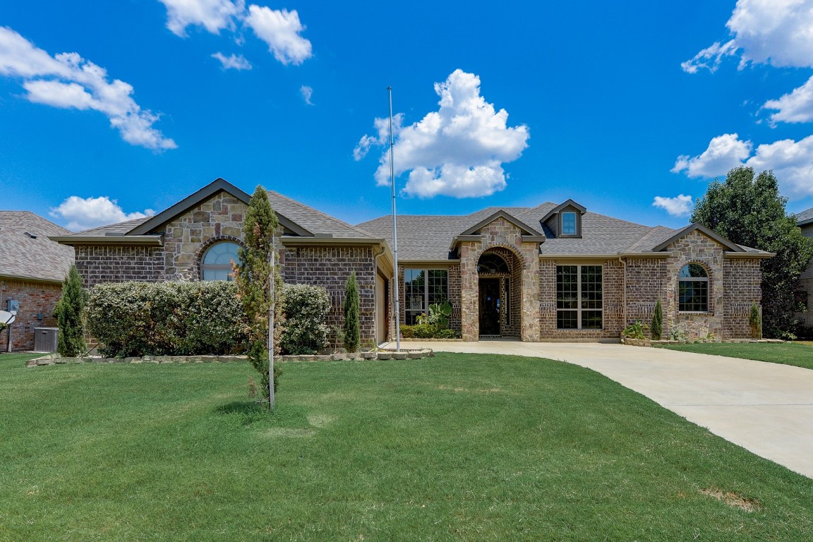 213 Nocona Drive Waxahachie TX 75165