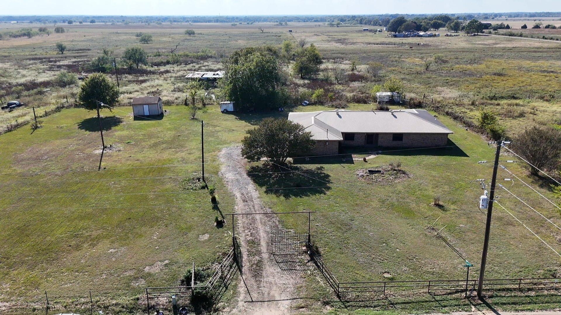 1393 NE County Road 2120 Road NE Powell TX 75153