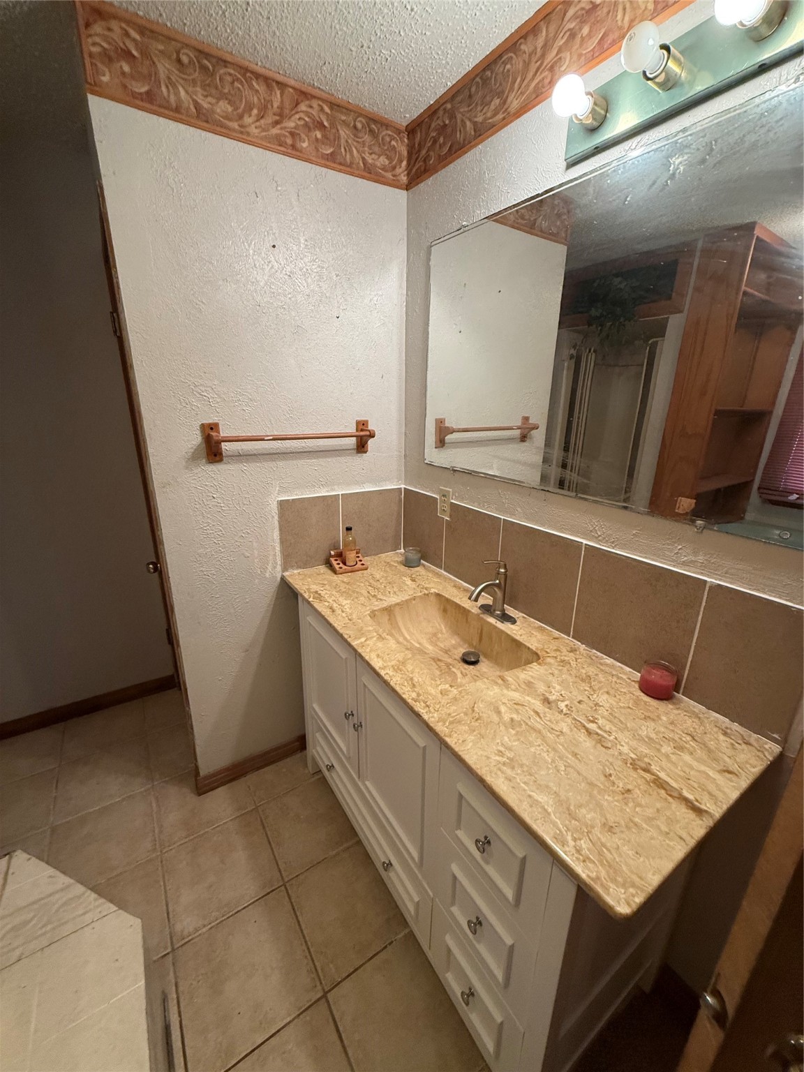 1393 NE County Road 2120 Road NE Powell TX 75153