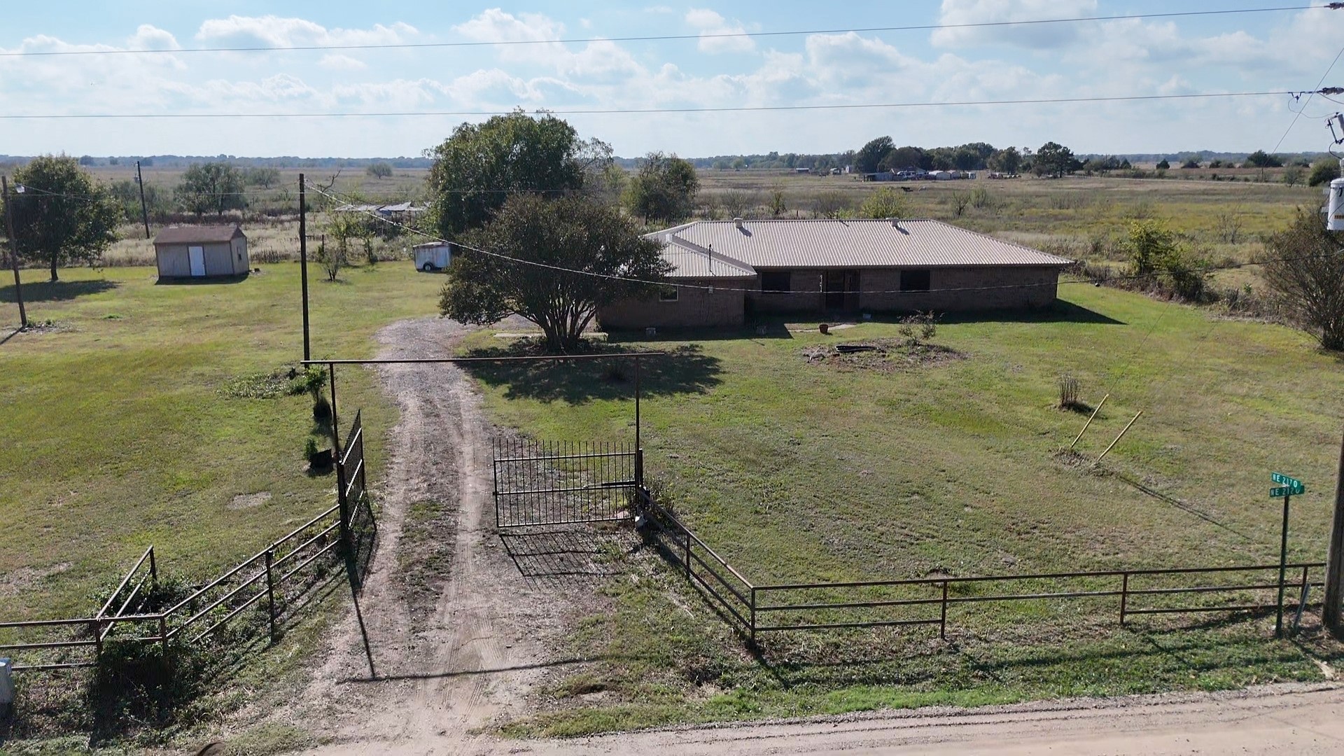 1393 NE County Road 2120 Road NE Powell TX 75153