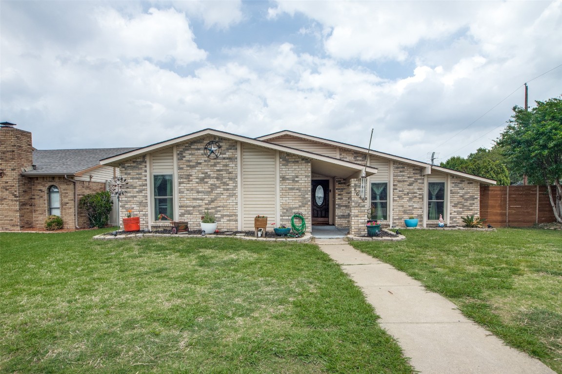 5644 Twitty Street The Colony TX 75056