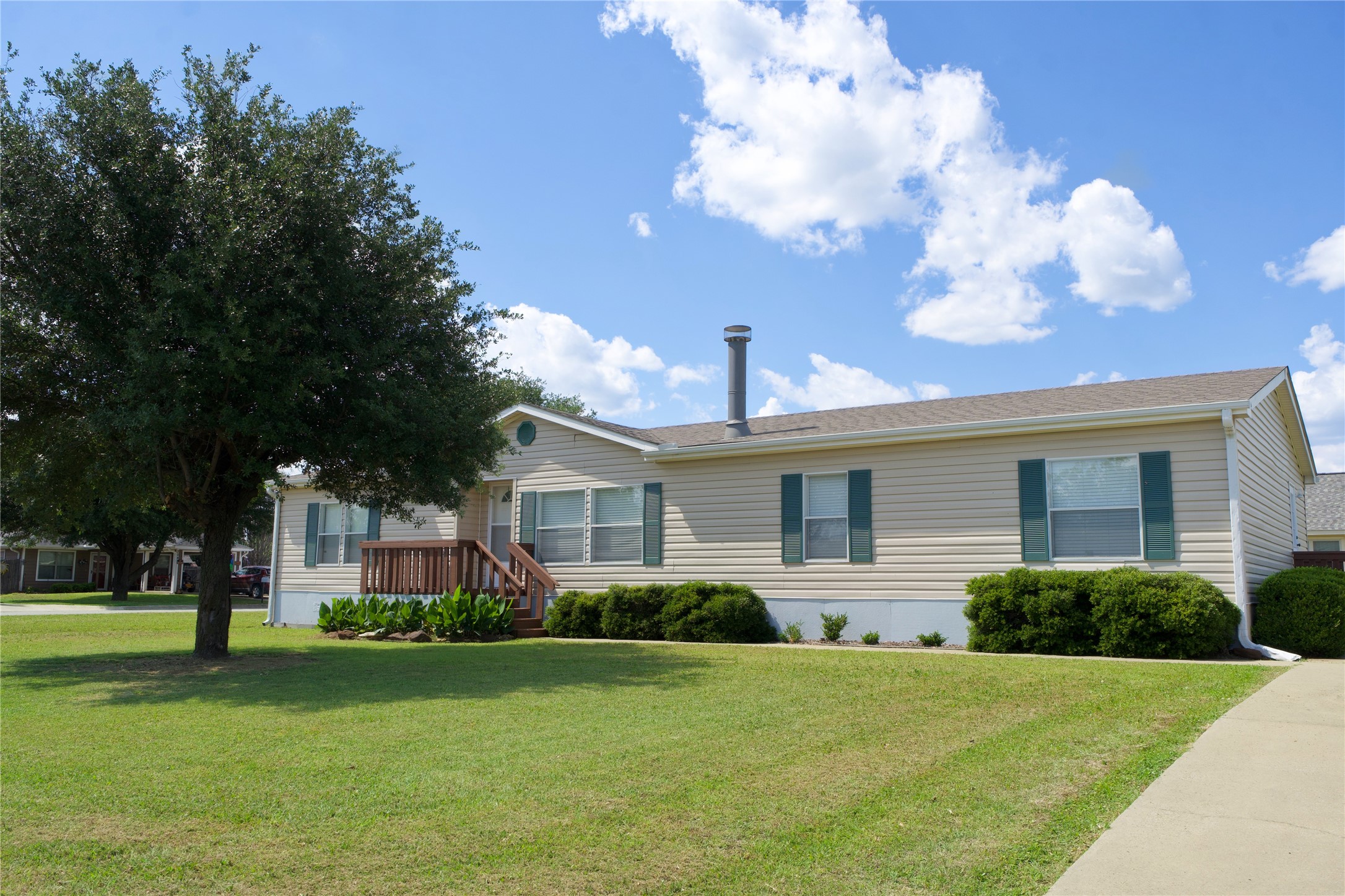 115 Candlewood Circle Gainesville TX 76240
