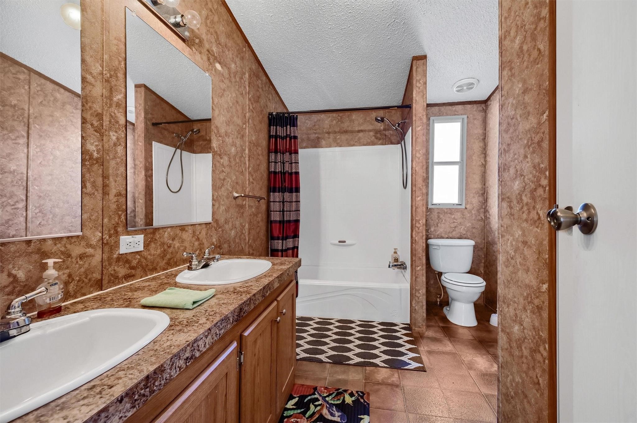 115 Candlewood Circle Gainesville TX 76240