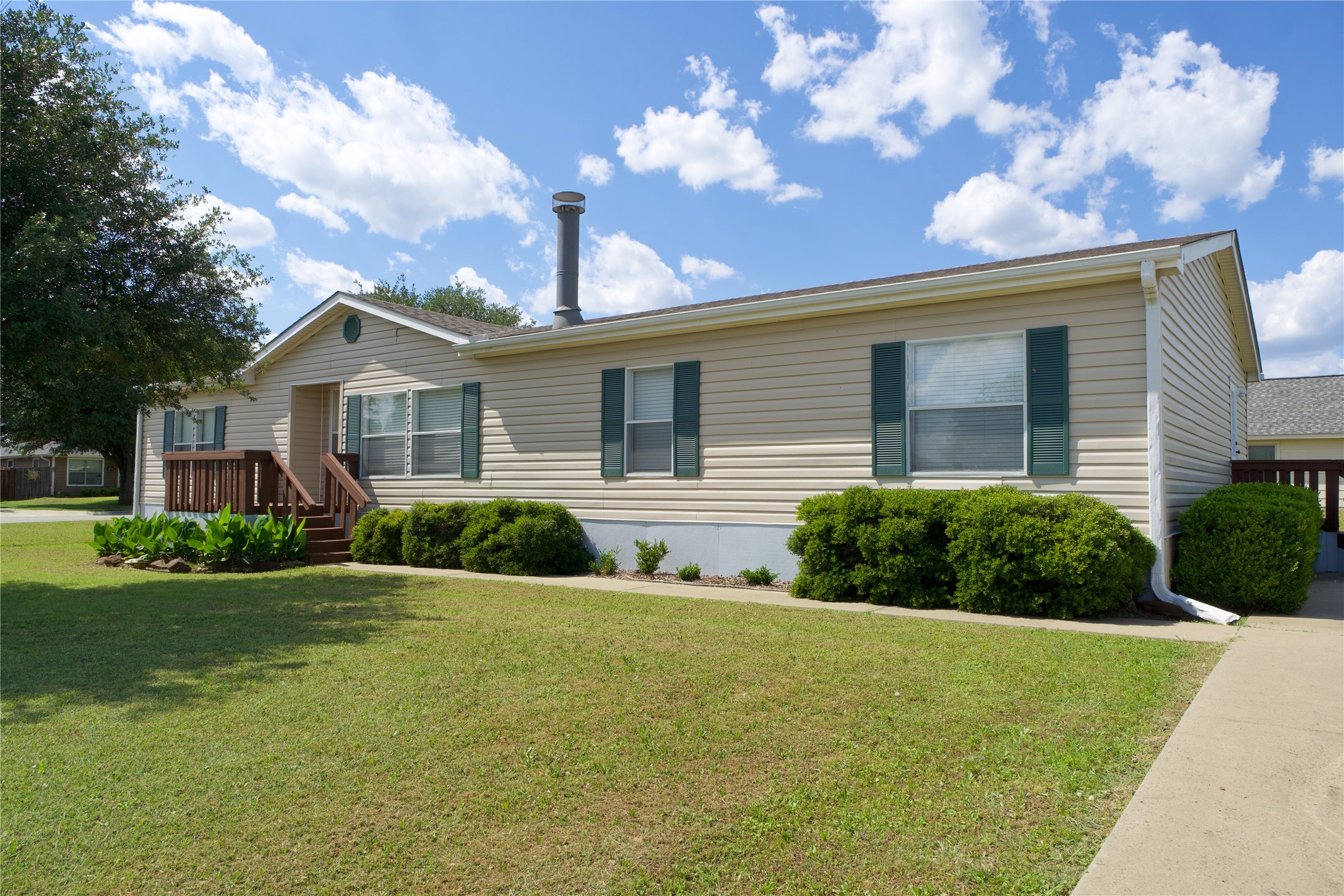 115 Candlewood Circle Gainesville TX 76240