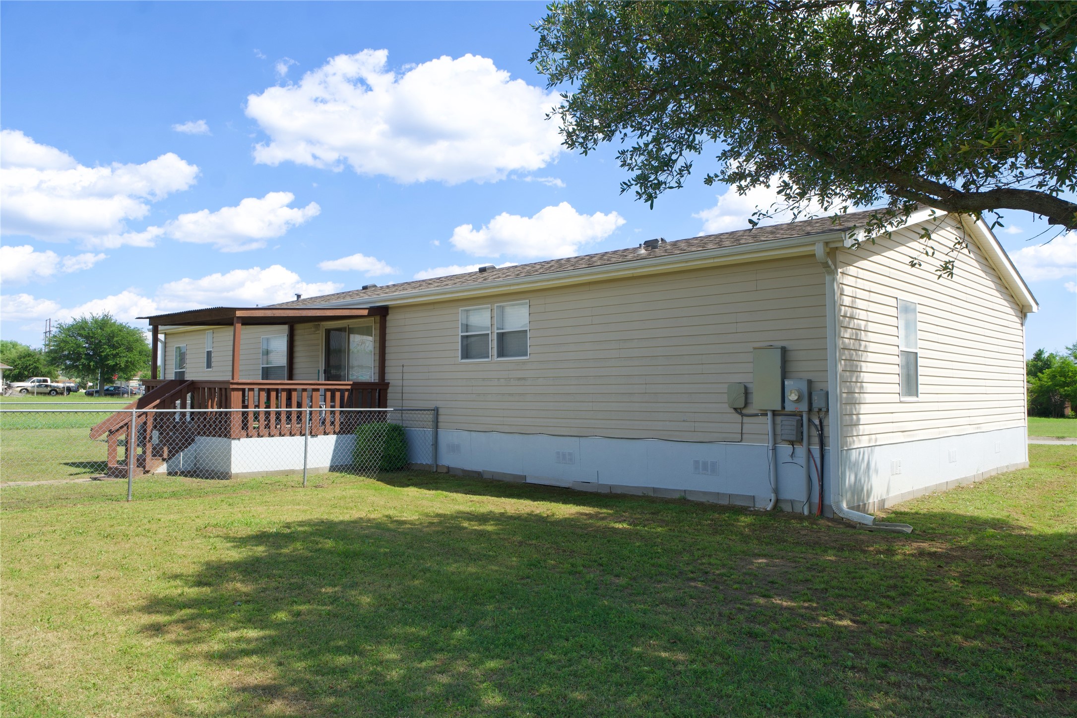 115 Candlewood Circle Gainesville TX 76240
