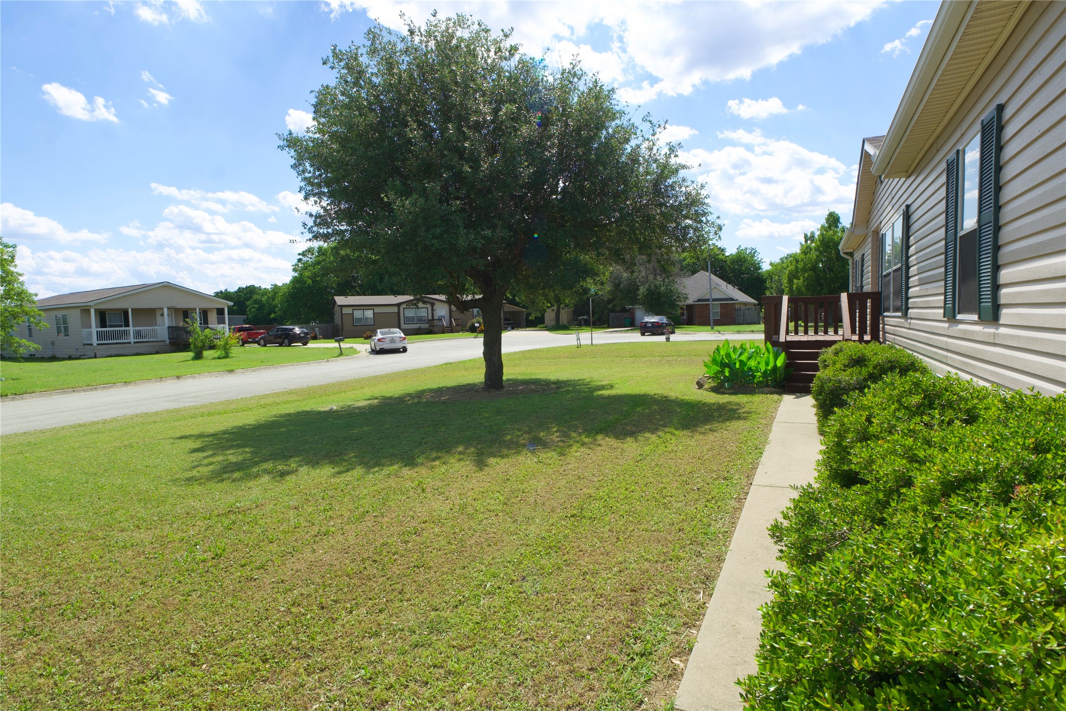 115 Candlewood Circle Gainesville TX 76240