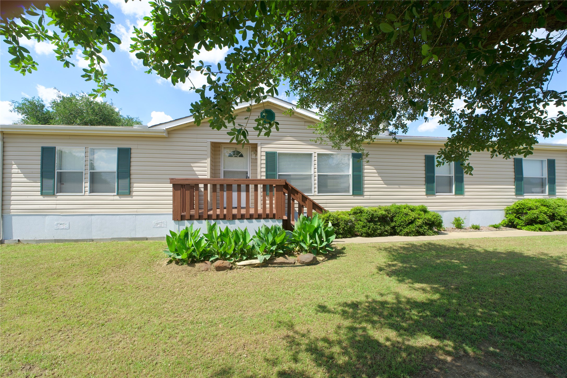 115 Candlewood Circle Gainesville TX 76240