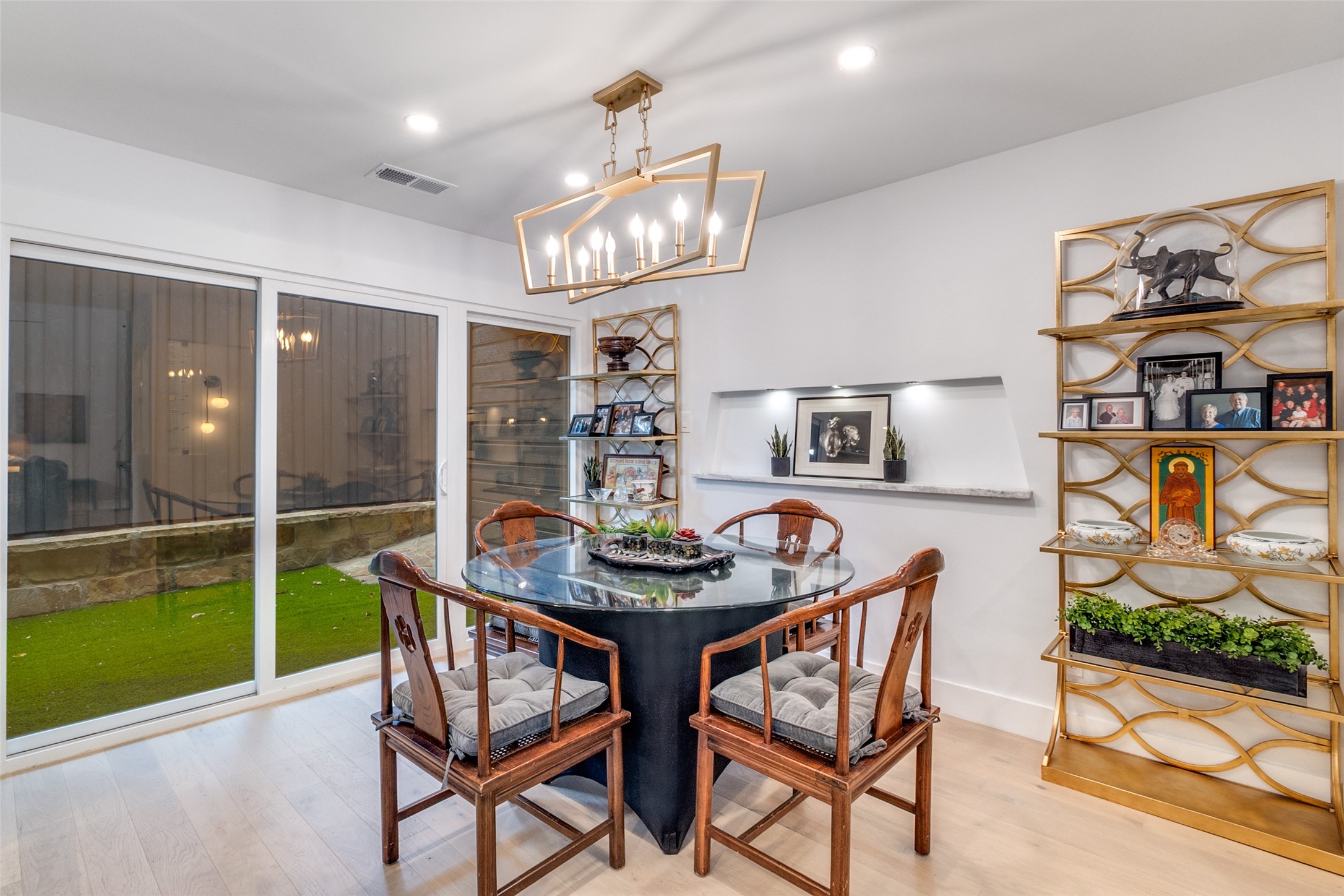947 Easton Place Dallas TX 75218