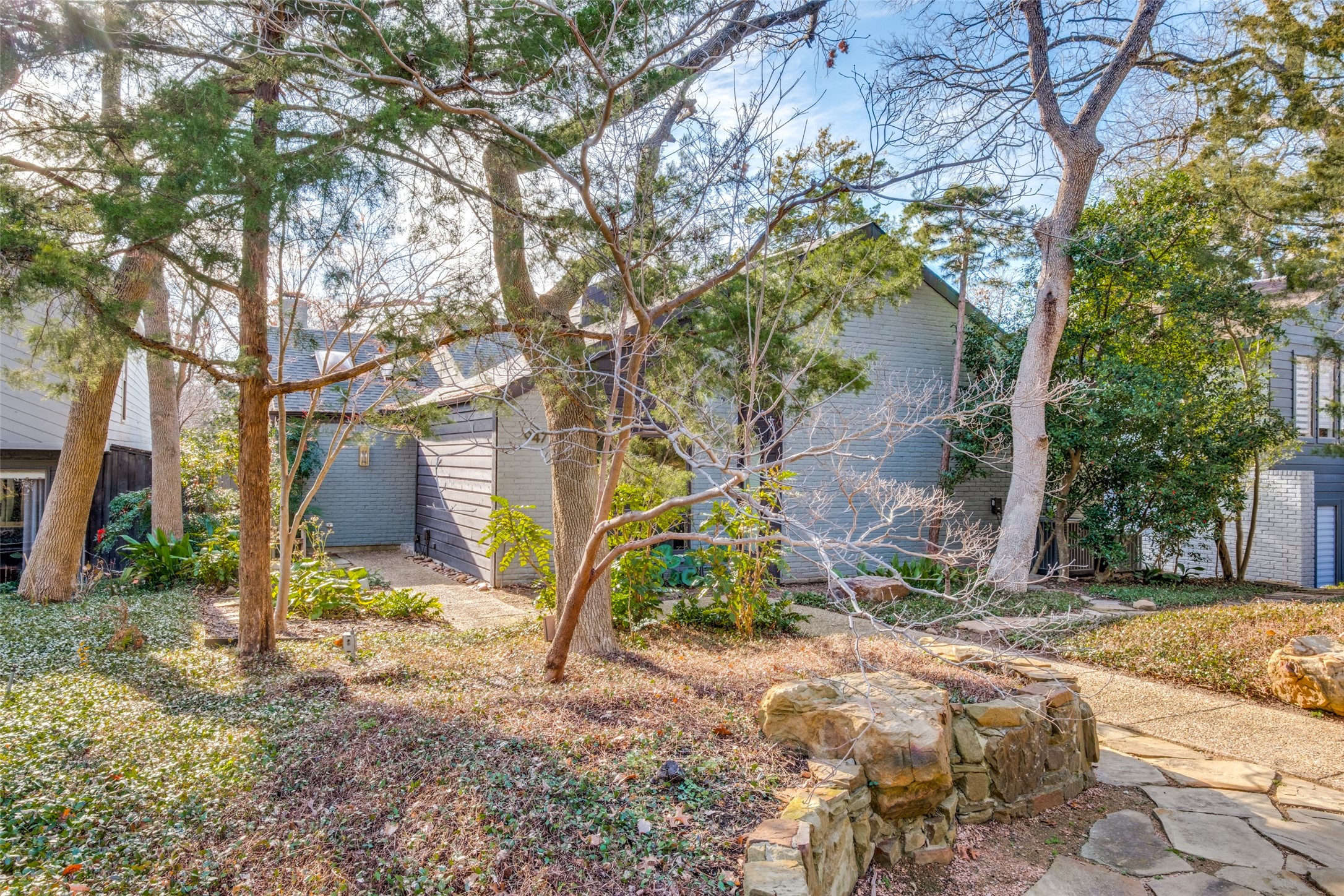 947 Easton Place Dallas TX 75218