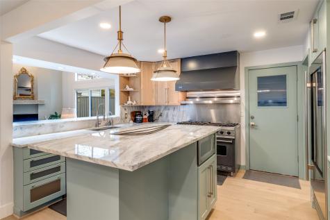 947 Easton Place Dallas TX 75218