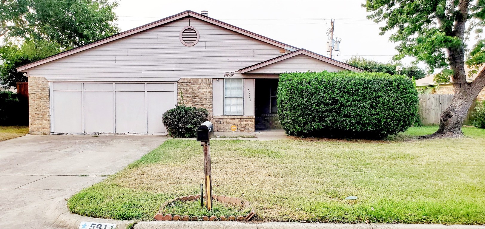 5911 Dangerfield Court Arlington TX 76017